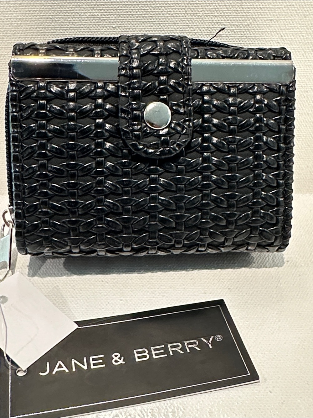 NWT Jane & Berry Compact Small Wallet with Card, ID, Bill and Coin Slots.